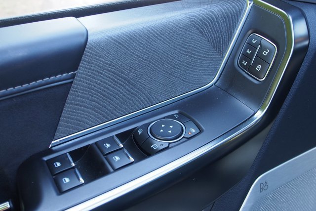 Certified 2023 Ford F150 Platinum w/ Equipment Group 701A High AWD/4WD image 19