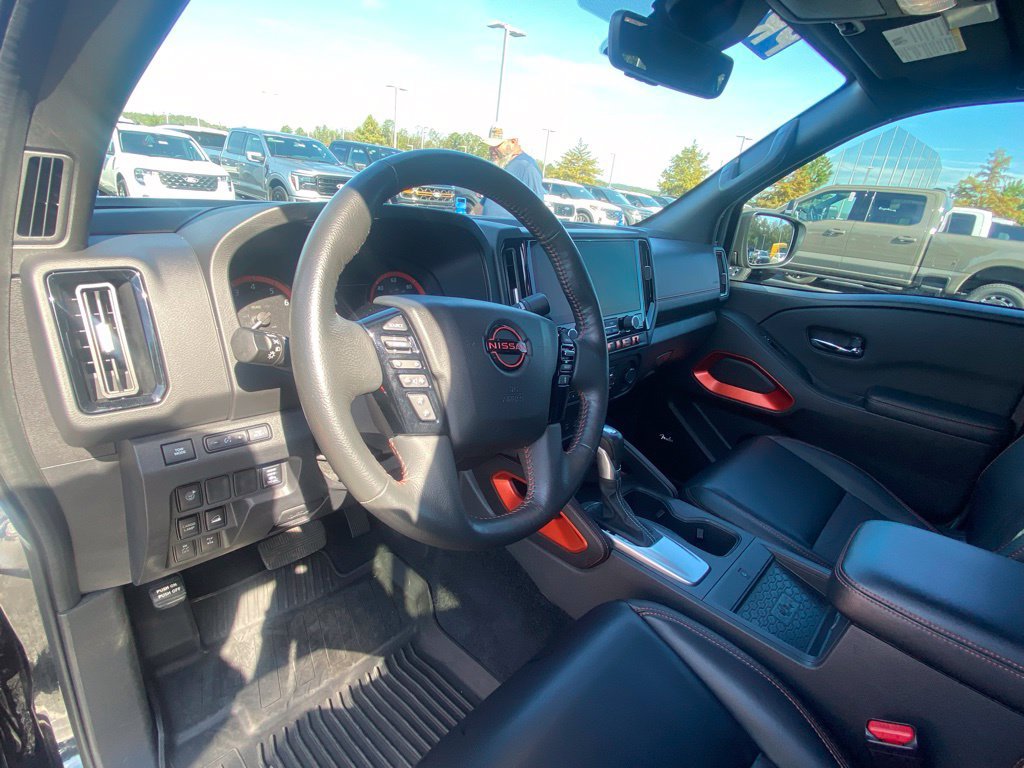 Used 2025 Nissan Frontier PRO-4X w/ Pro Premium Package AWD/4WD image 9