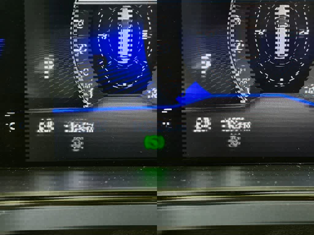 Used 2023 Volkswagen Taos SE w/ Panoramic Sunroof Package image 23