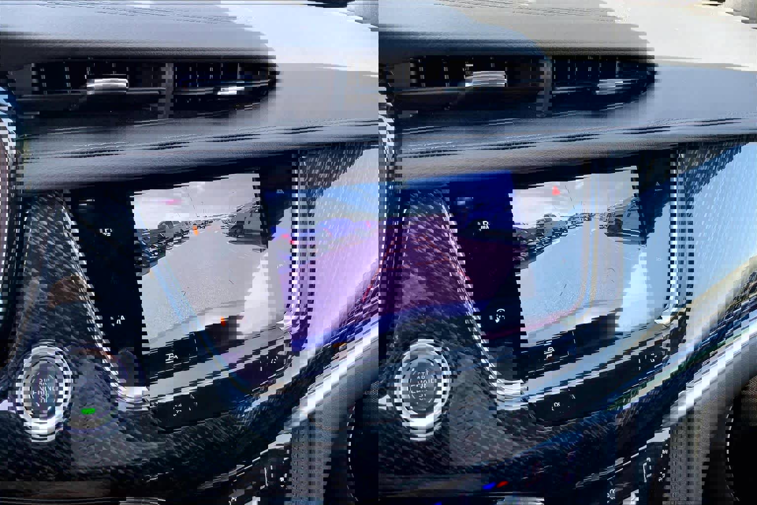 Used 2025 Cadillac XT6 Premium Luxury AWD/4WD image 27