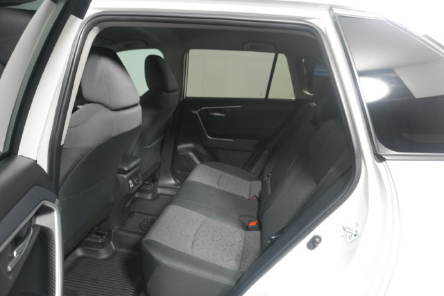 Used 2025 Toyota RAV4 XLE AWD/4WD image 25