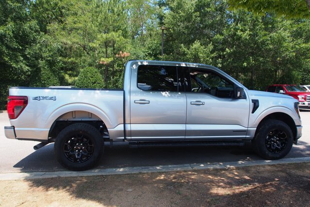 Certified 2024 Ford F150 XLT w/ Equipment Group 302A MID AWD/4WD image 9