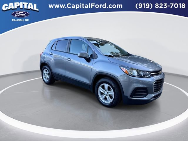 Used 2020 Chevrolet Trax LS image 2