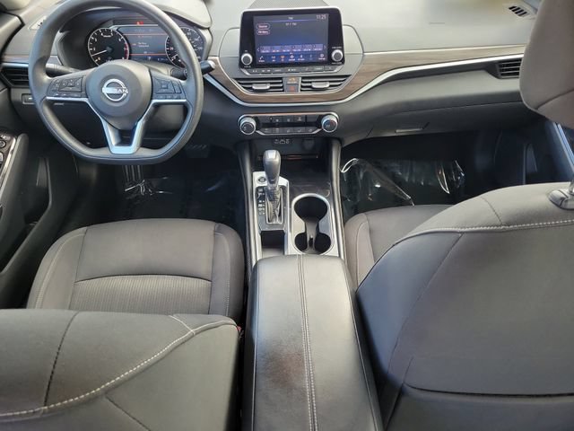 Used 2023 Nissan Altima 2.5 SV FWD image 14