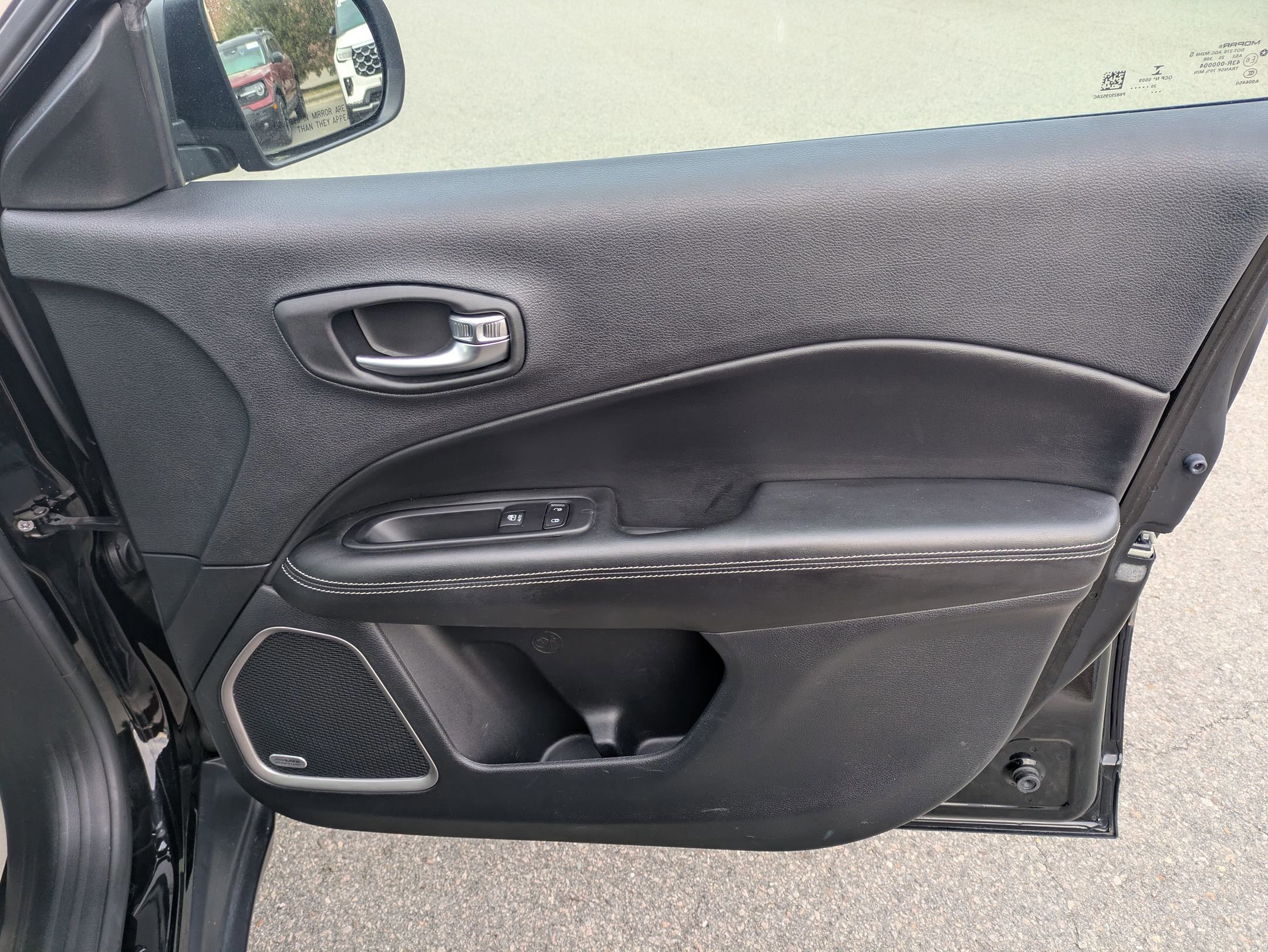 Used 2021 Jeep Compass Latitude w/ Sun and Sound Group image 33