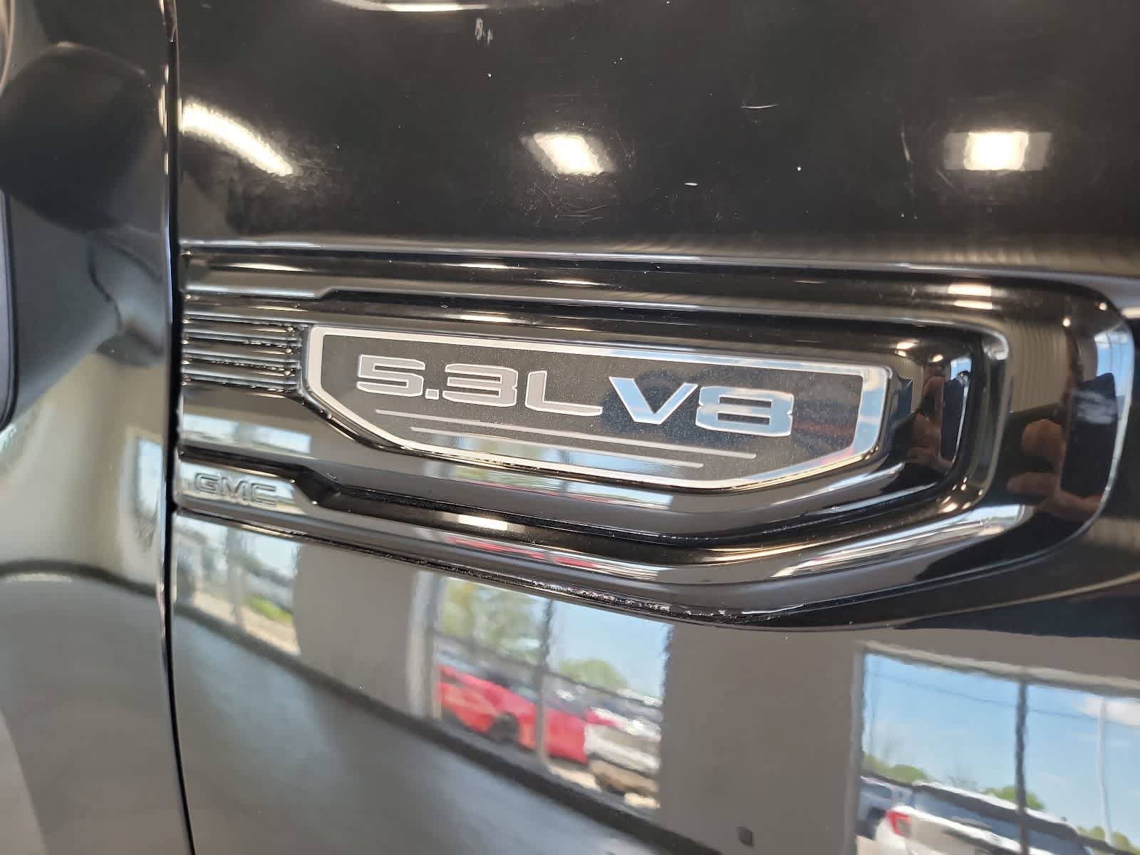 Used 2023 GMC Sierra 1500 Elevation w/ LPO, Elevation Black Package AWD/4WD image 7