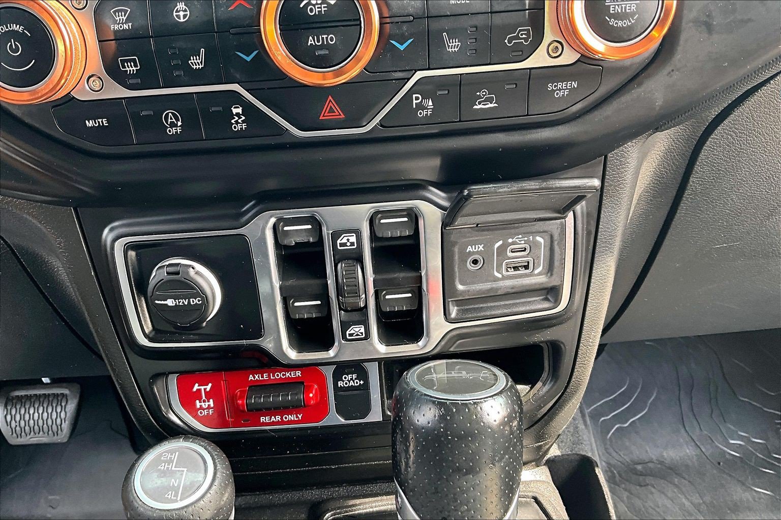 Used 2022 Jeep Gladiator Mojave w/ LED Lighting Group AWD/4WD image 17