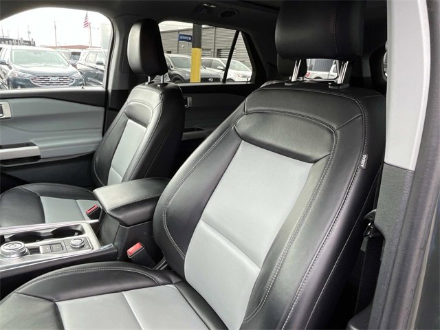 Certified 2023 Ford Explorer XLT w/ Equipment Group 202A image 29