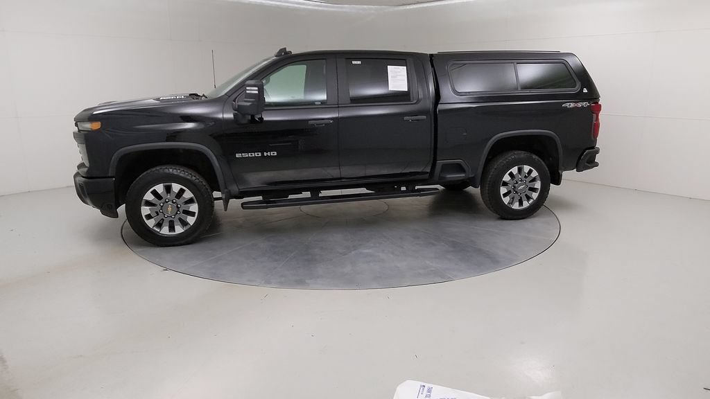 Used 2024 Chevrolet Silverado 2500 Custom w/ Custom Value Package AWD/4WD image 18