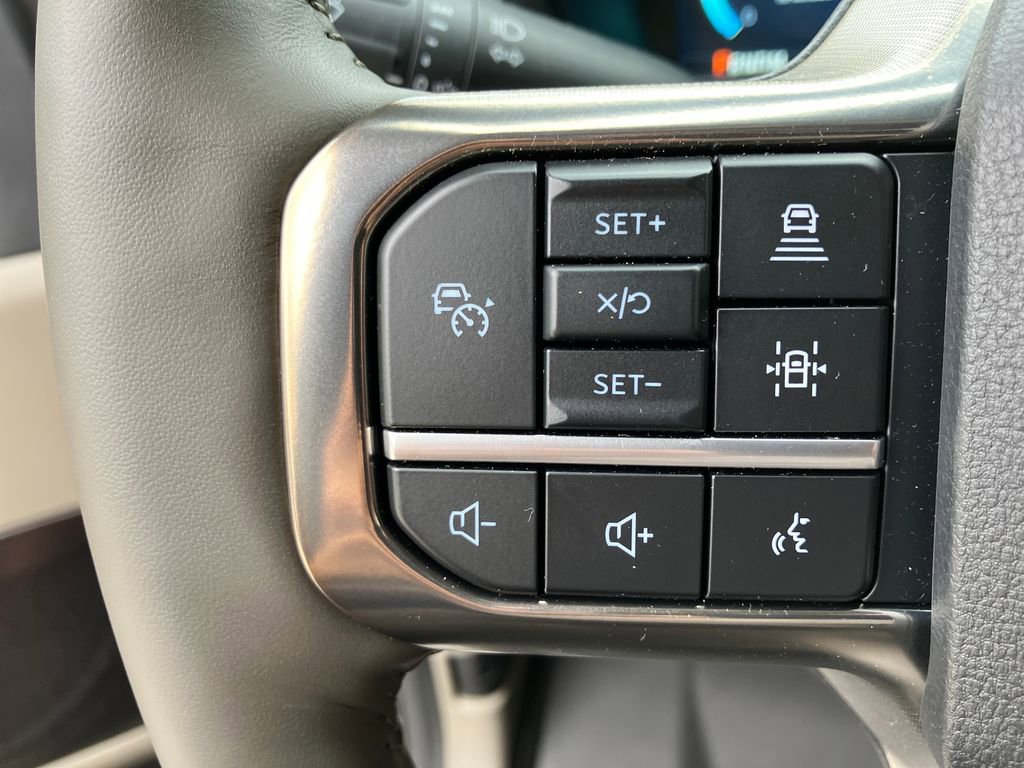 Certified 2026 Ford F350 Platinum w/ Platinum Plus Package image 17