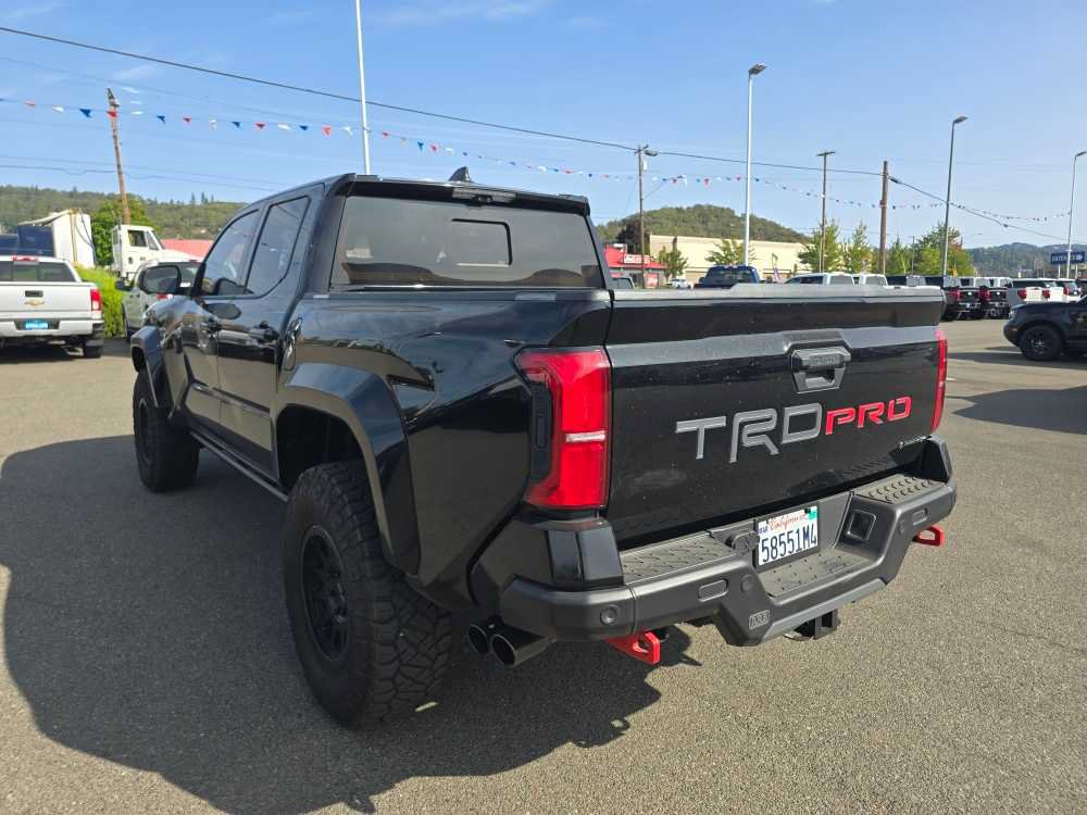 Used 2025 Toyota Tacoma TRD Pro AWD/4WD image 16
