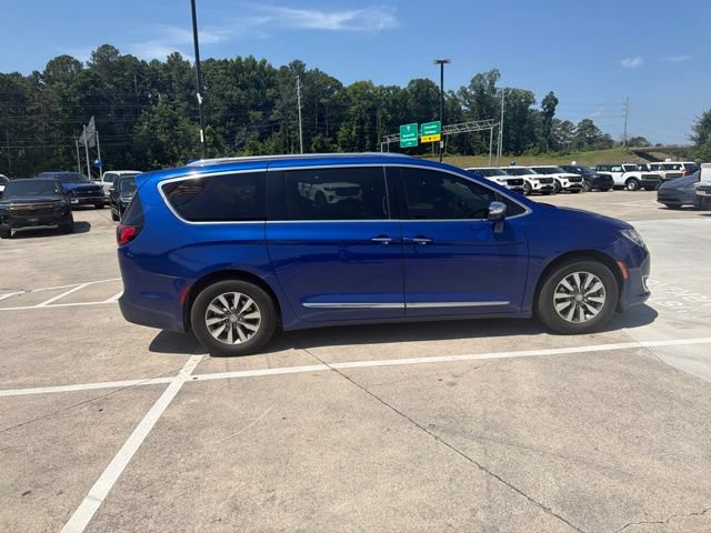Used 2020 Chrysler Pacifica Limited FWD image 23