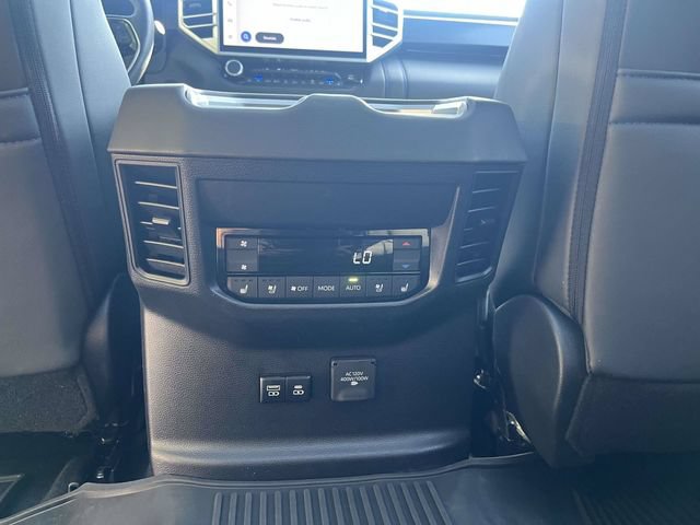 Used 2025 Toyota Sequoia Platinum AWD/4WD image 15