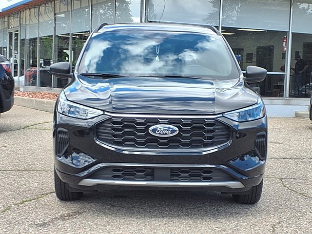Certified 2024 Ford Escape ST-Line w/ Tech Pack #1 AWD/4WD image 25