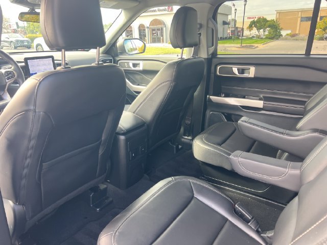 Certified 2024 Ford Explorer XLT w/ Equipment Group 202A AWD/4WD image 22