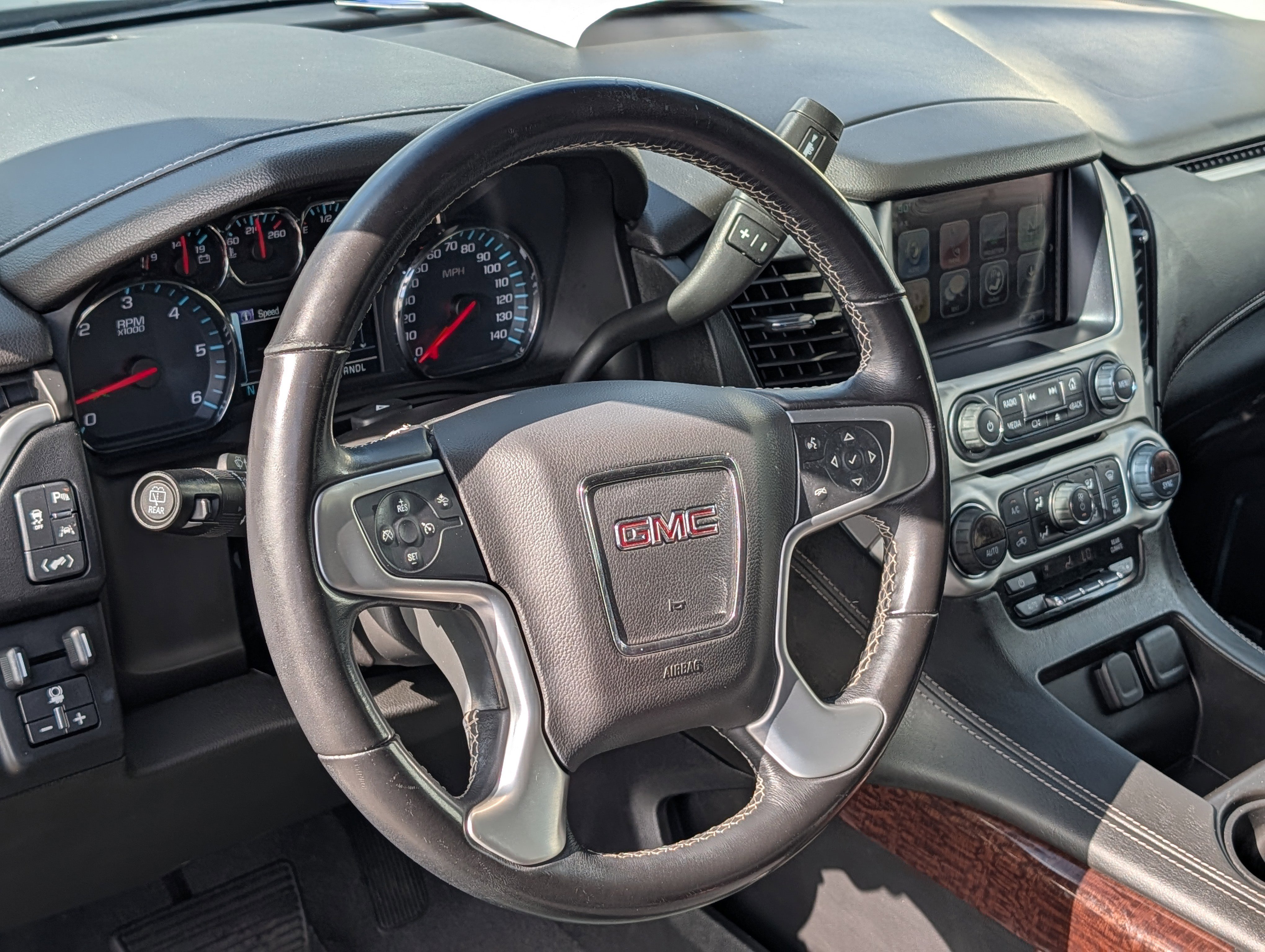 Used 2019 GMC Yukon SLE w/ SLE Value Package RWD image 23