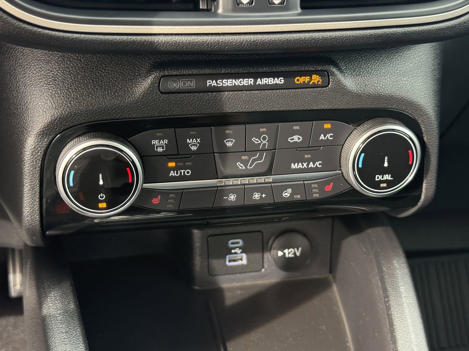 Certified 2022 Ford Escape SEL FWD image 24