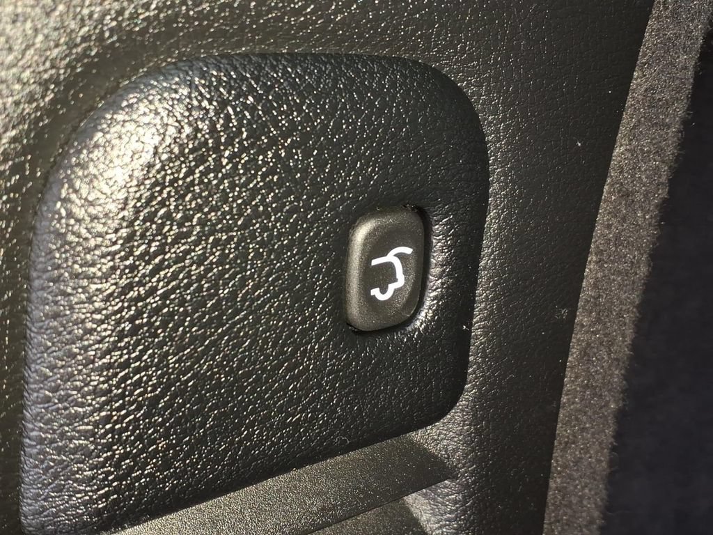 Used 2024 Dodge Durango GT AWD/4WD image 16