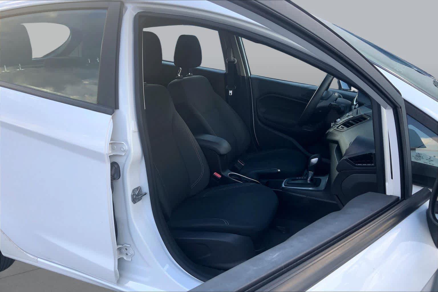 Certified 2019 Ford Fiesta SE FWD image 9