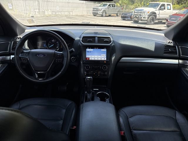 Certified 2018 Ford Explorer XLT w/ Equipment Group 202A FWD image 23