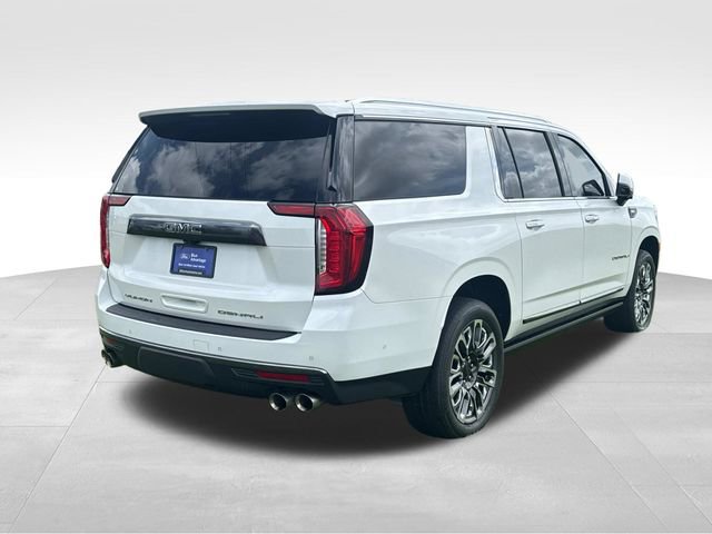 Used 2023 GMC Yukon XL Denali Ultimate AWD/4WD image 9