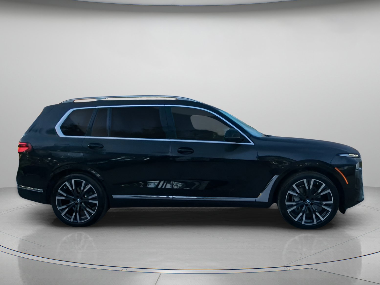 Used 2025 BMW X7 xDrive40i w/ Premium Package AWD/4WD image 33