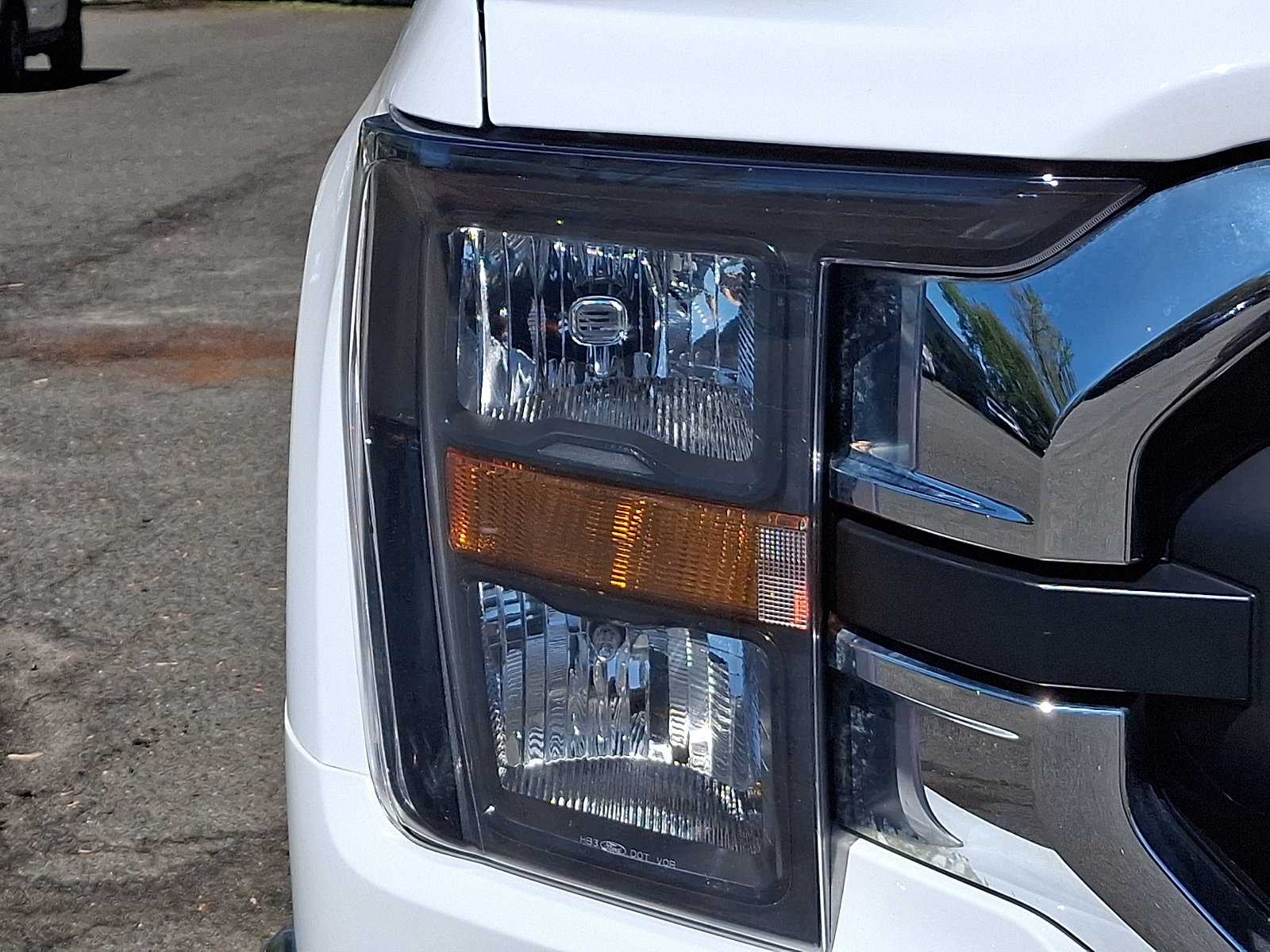 Certified 2023 Ford F150 XLT w/ Trailer Tow Package AWD/4WD image 10