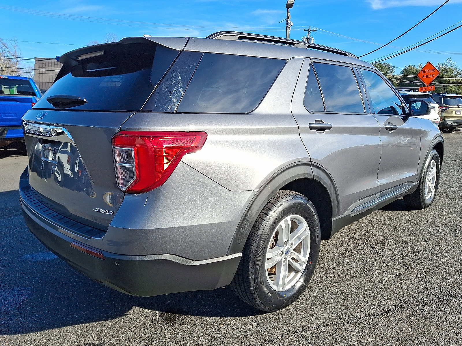 Certified 2024 Ford Explorer XLT image 5