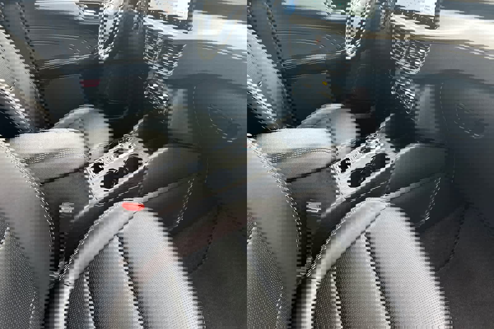 Certified 2025 Ford Escape Platinum image 16