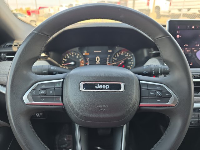 Used 2024 Jeep Compass Latitude AWD/4WD image 19