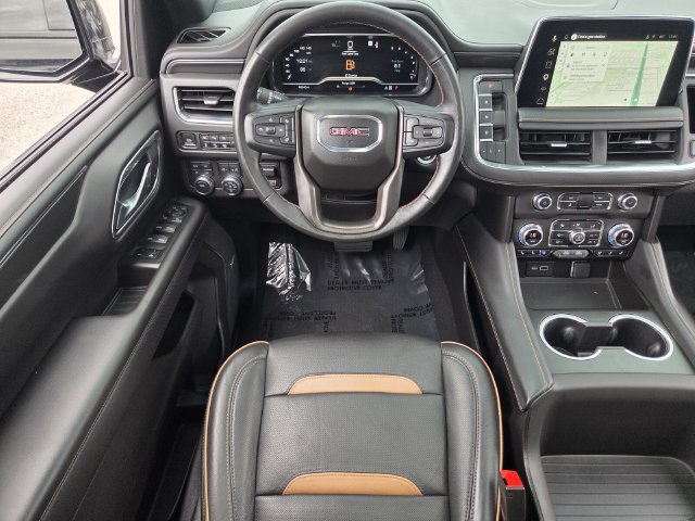 Used 2022 GMC Yukon XL AT4 w/ Technology Package AWD/4WD image 15
