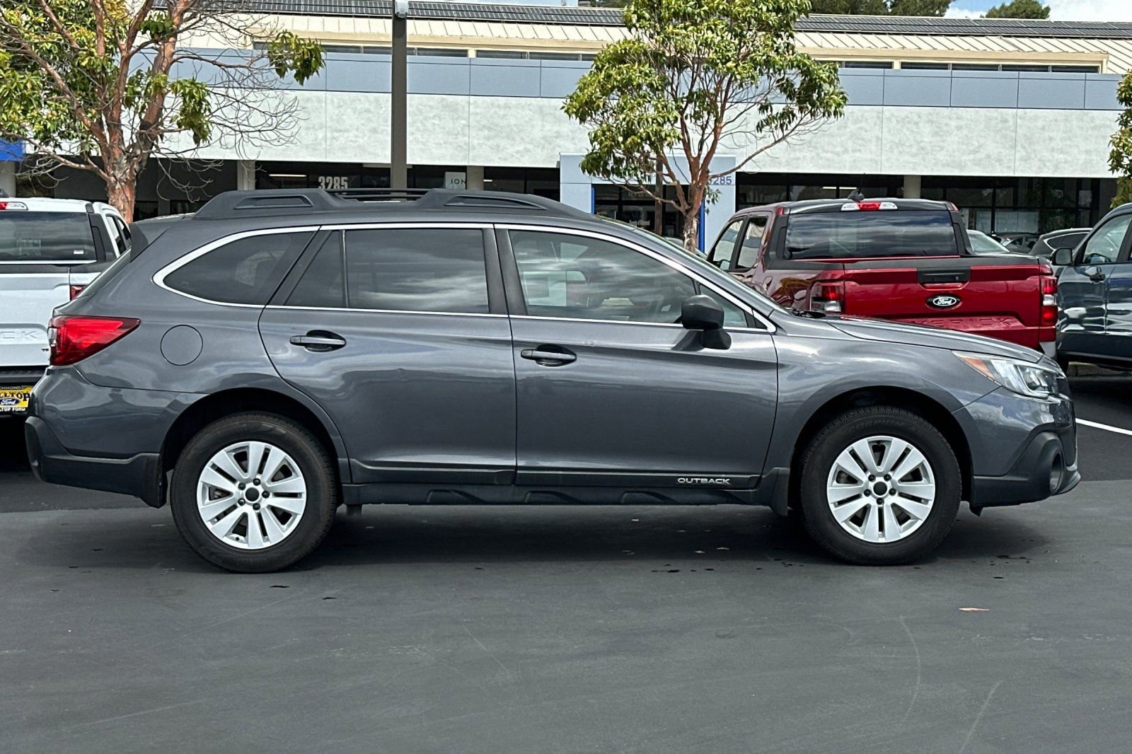 Used 2018 Subaru Outback 2.5i AWD/4WD image 6