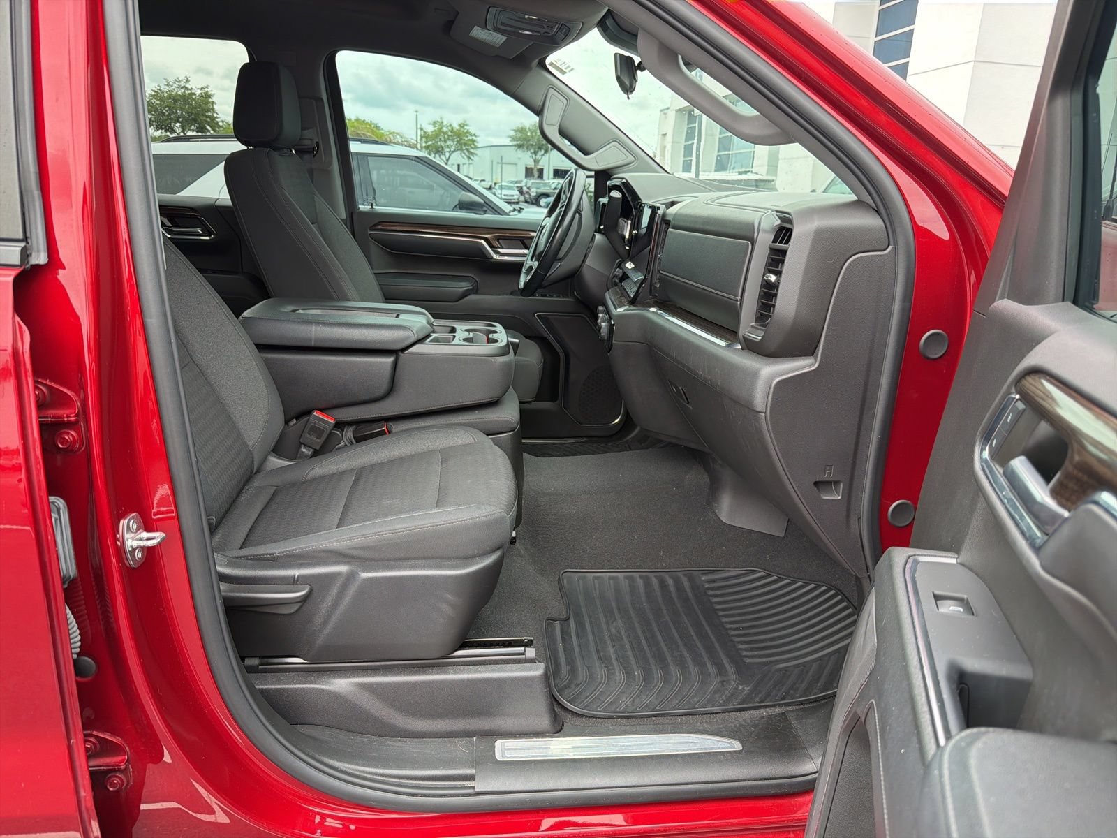 Used 2024 Chevrolet Silverado 1500 RST AWD/4WD image 9
