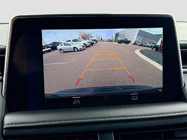 Used 2023 Chevrolet Suburban Premier image 11