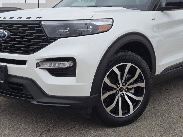 Certified 2023 Ford Explorer ST-Line w/ Class IV Trailer Tow Package image 8