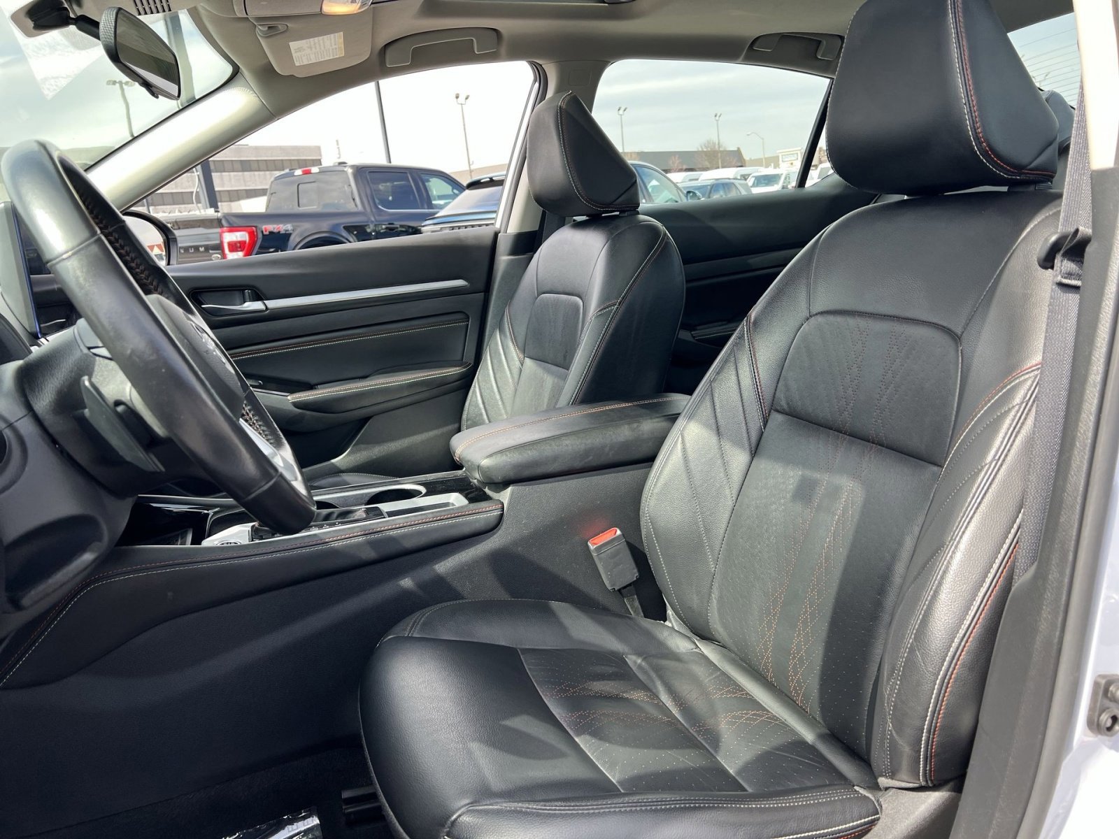 Used 2023 Nissan Altima 2.5 SR w/ SR Premium Package image 21