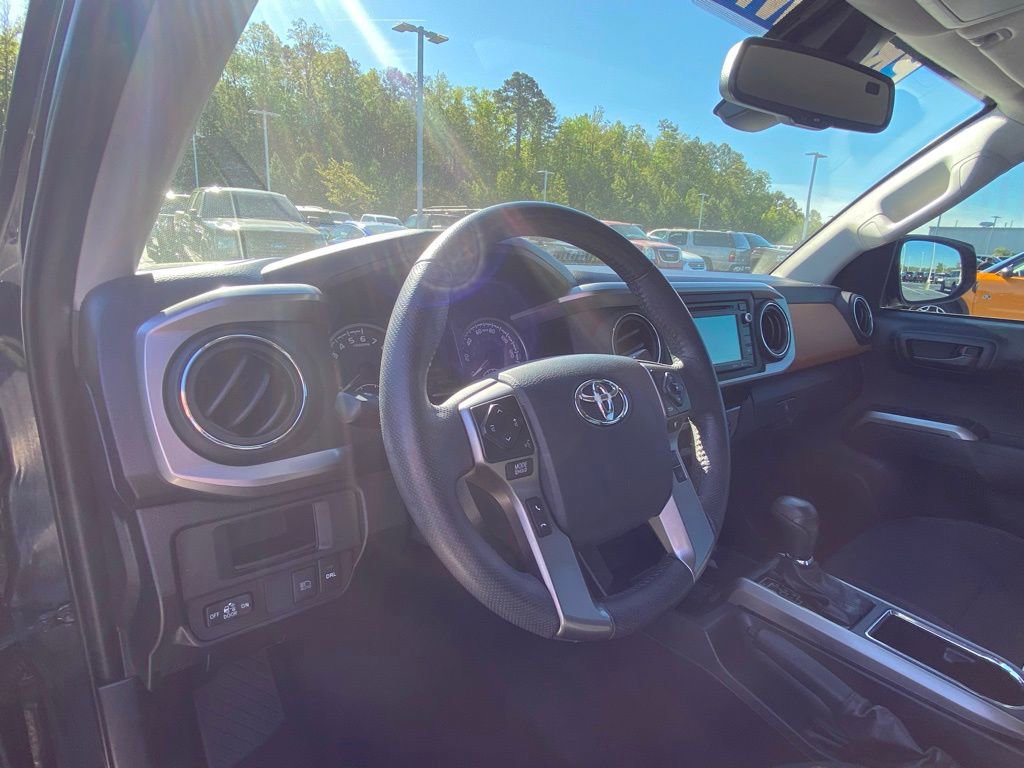 Used 2019 Toyota Tacoma SR5 RWD image 9