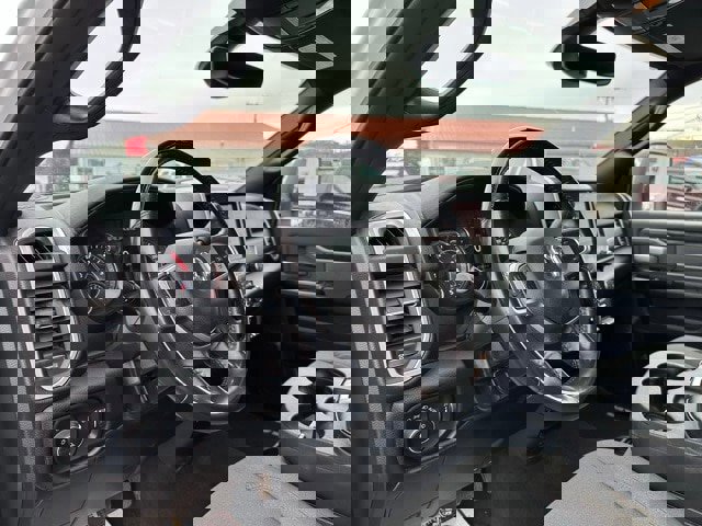 Used 2023 RAM 2500 Big Horn w/ Level 1 Equipment Group image 18