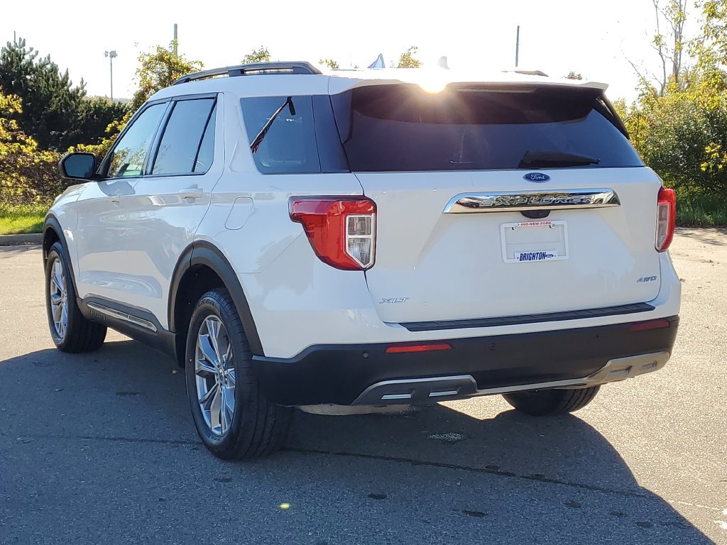 Certified 2023 Ford Explorer XLT w/ Equipment Group 202A AWD/4WD image 3