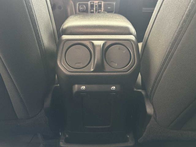 Used 2023 Jeep Wrangler Unlimited w/ Cold Weather Group image 19