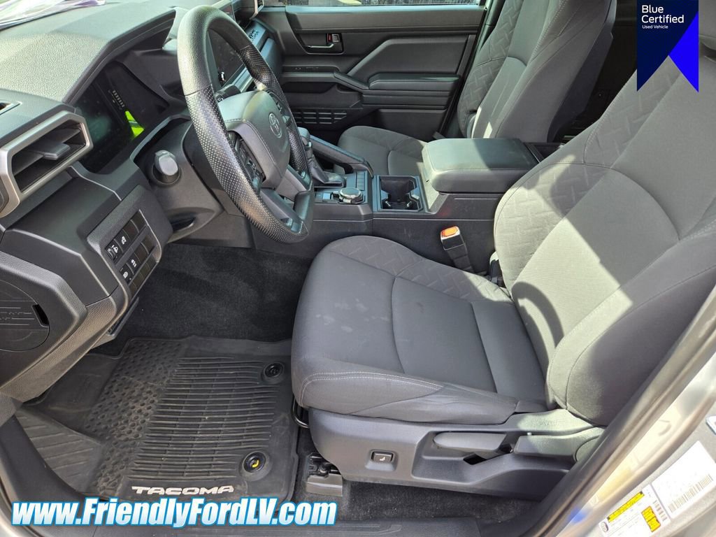 Used 2025 Toyota Tacoma SR AWD/4WD image 9