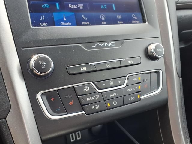 Certified 2020 Ford Fusion SE AWD/4WD image 21