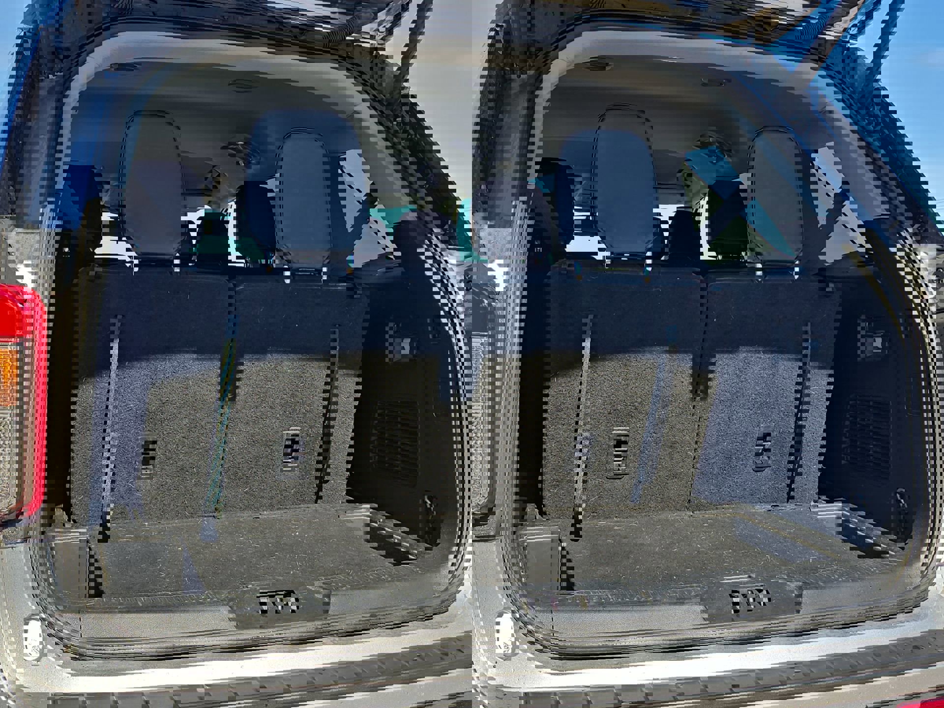 Certified 2023 Ford Explorer XLT w/ Equipment Group 202A image 23