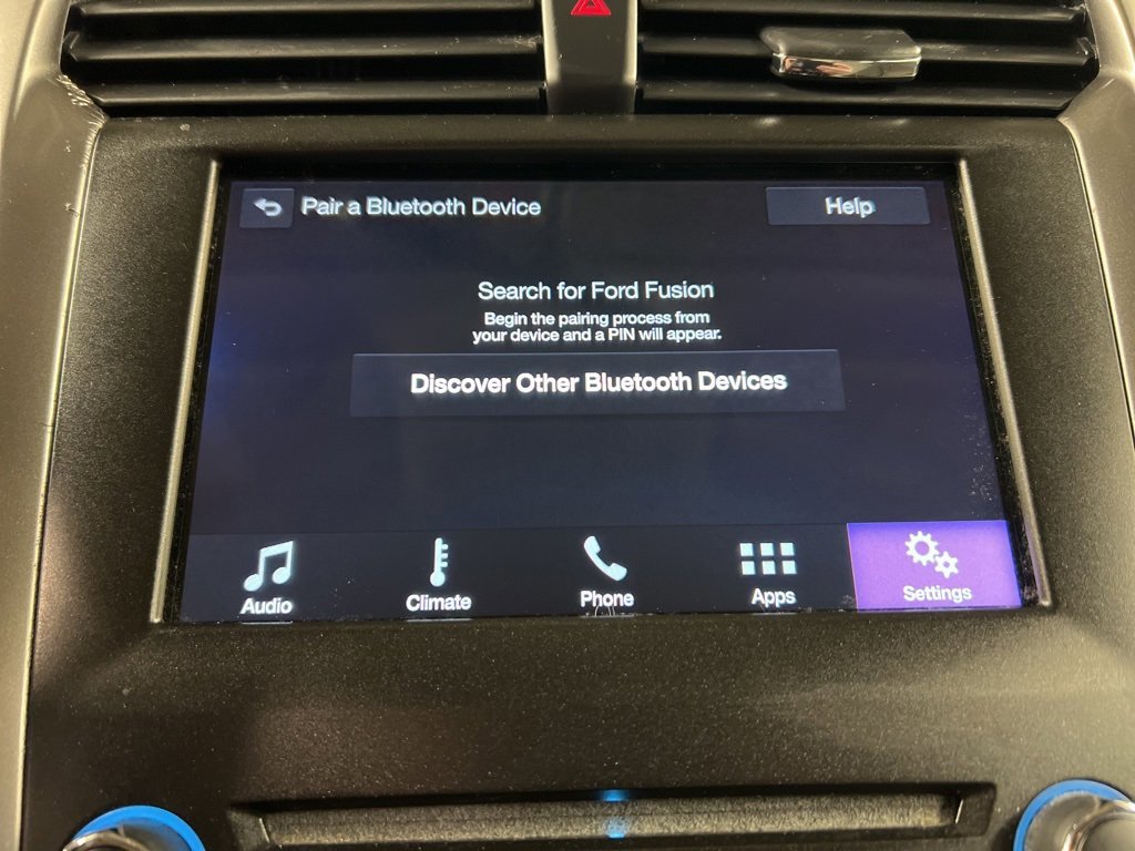 Certified 2018 Ford Fusion SE w/ Fusion SE Technology Package image 10