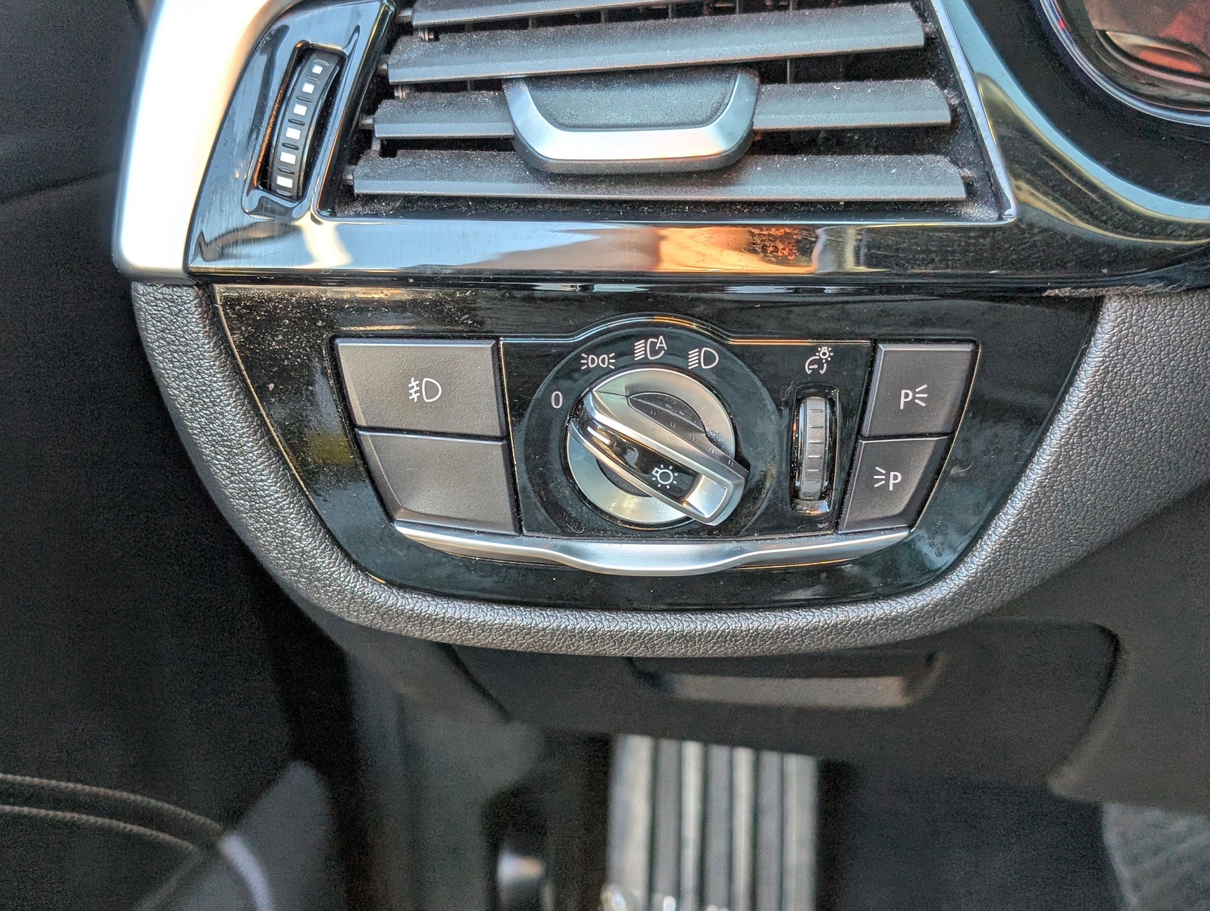 Used 2018 BMW 540i xDrive image 22