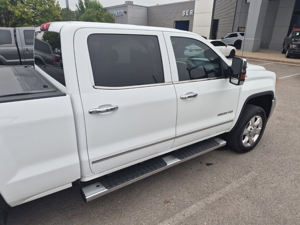 Used 2019 GMC Sierra 2500 SLT w/ Duramax Plus Package AWD/4WD image 28