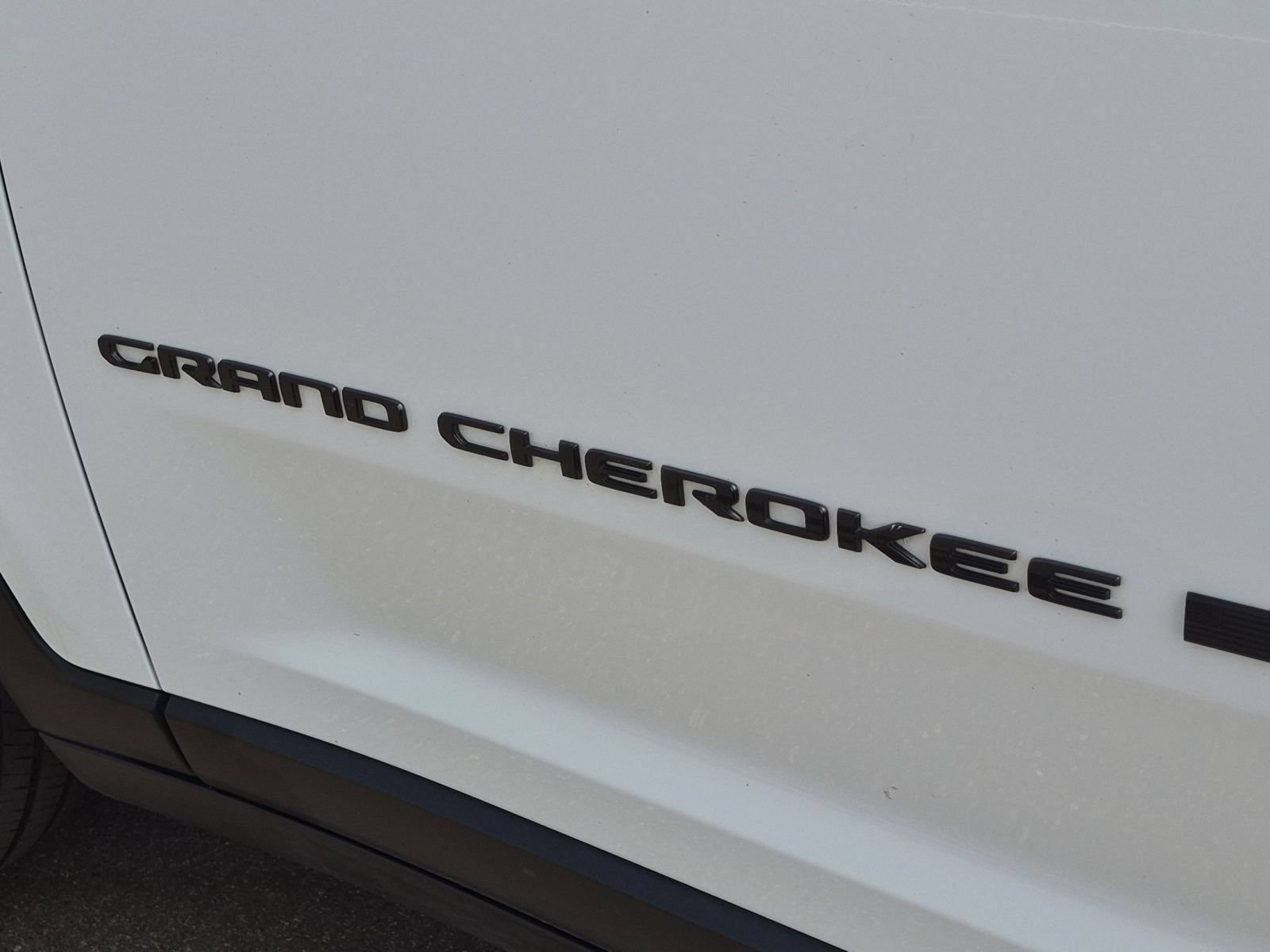 Used 2024 Jeep Grand Cherokee L Limited w/ Luxury Tech Group II AWD/4WD image 10