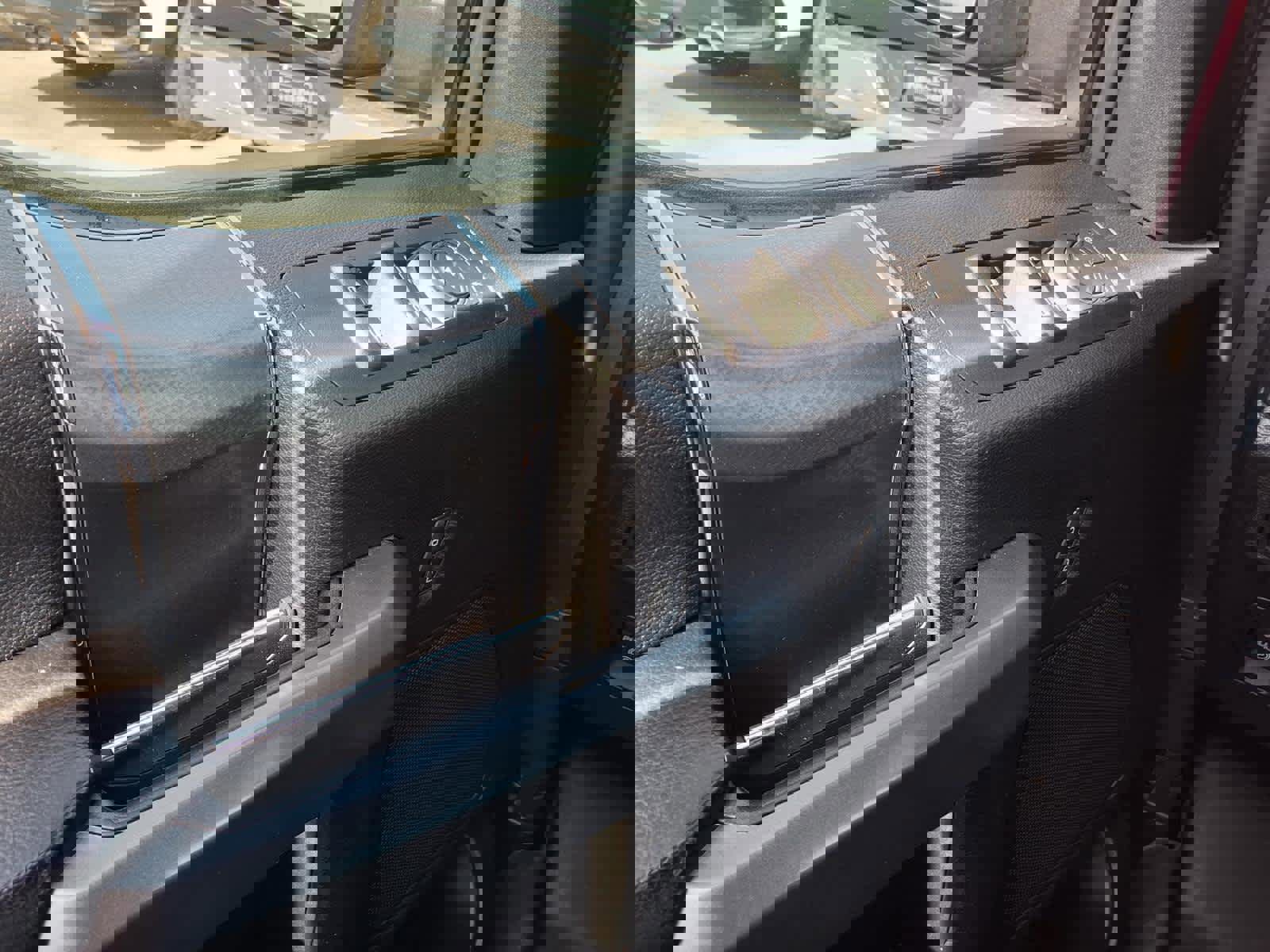 Certified 2017 Ford F150 XLT w/ Equipment Group 302A Luxury image 22