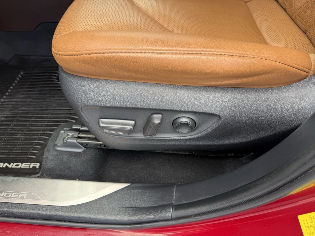 Used 2021 Toyota Highlander Platinum image 11