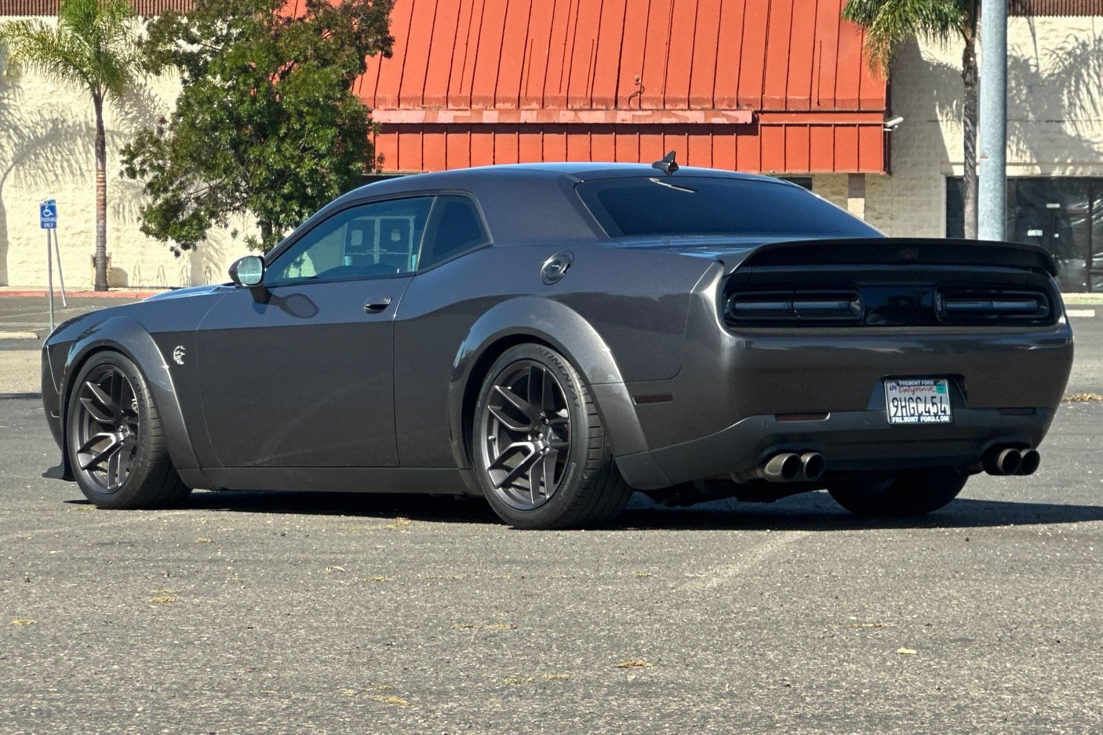 Used 2018 Dodge Challenger SRT Hellcat RWD image 5